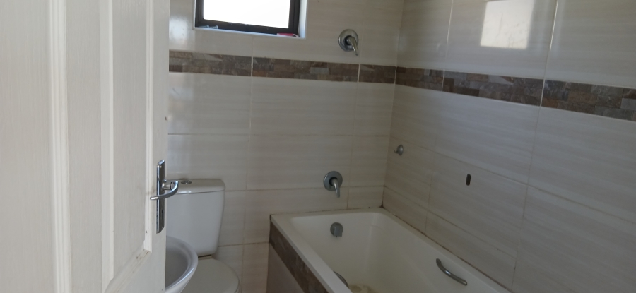 To Let 3 Bedroom Property for Rent in Cove Rock Eastern Cape